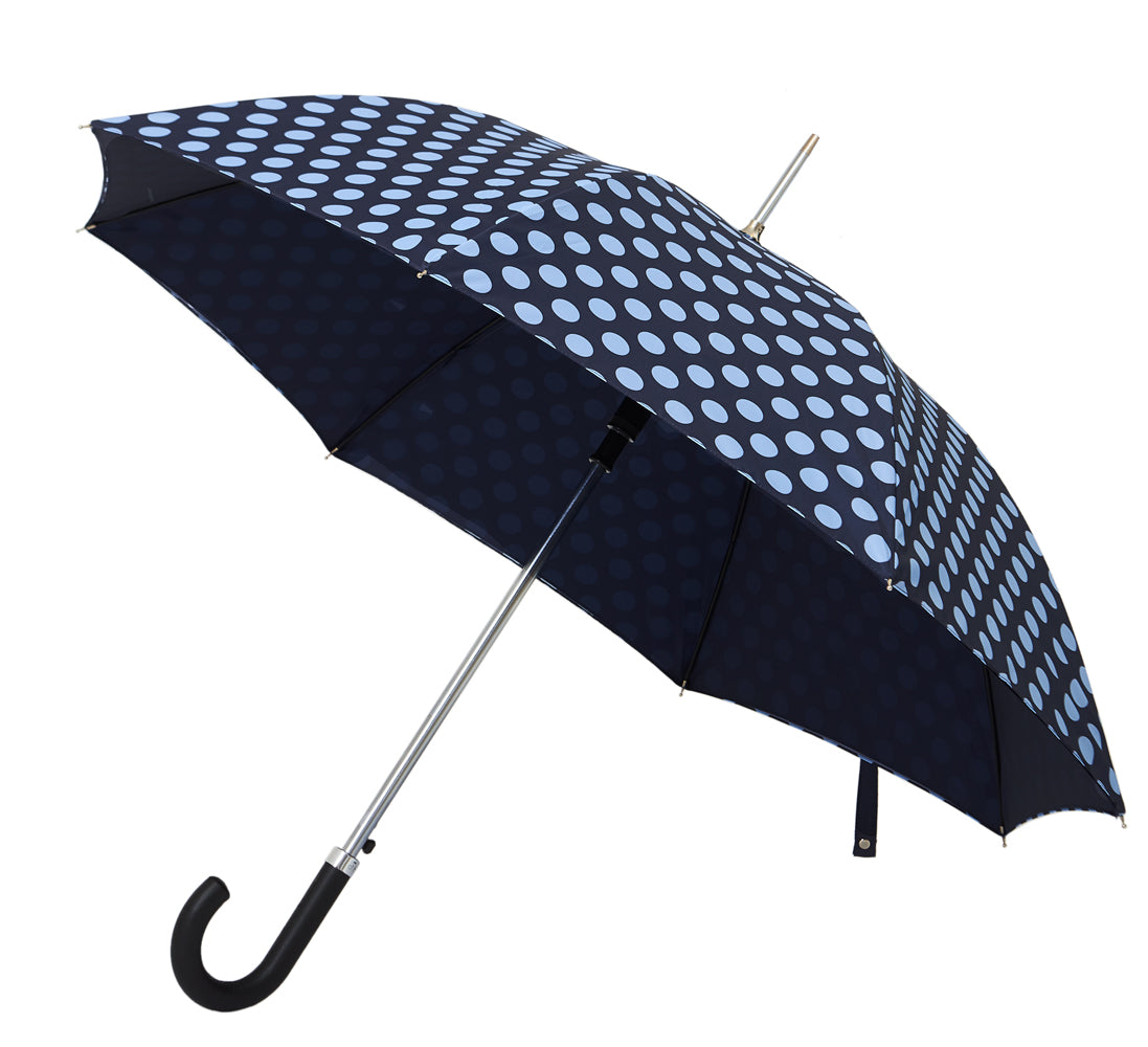 Our Wayne umbrella comes with black leather cup handel. A premium umbrella with pattern in dark blue and light blue. Double layer canopy extends the life of the umbrella and fiberglass ribs and sturdy frames makes the umbrella wind and gust-resistant. Wayne is a sleek and dapper umbrella perfect for the savy person | Harry Rain